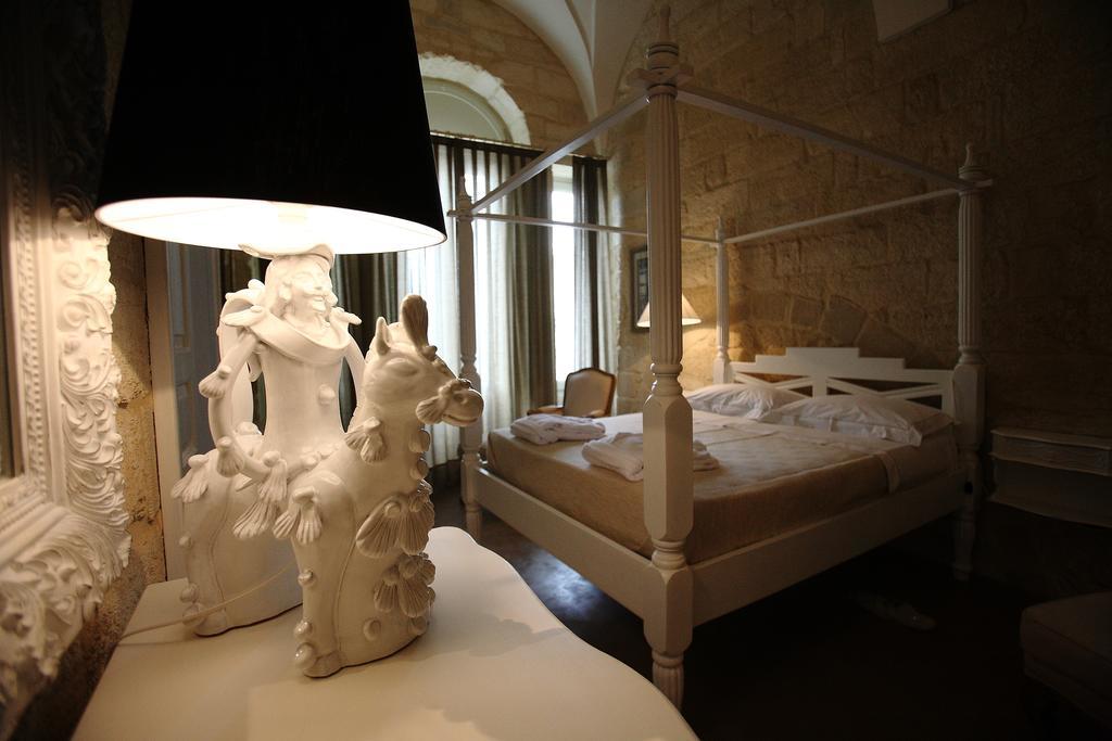 Bed and Breakfast Don Totu - Dimora Storica San Cassiano  Pokoj fotografie